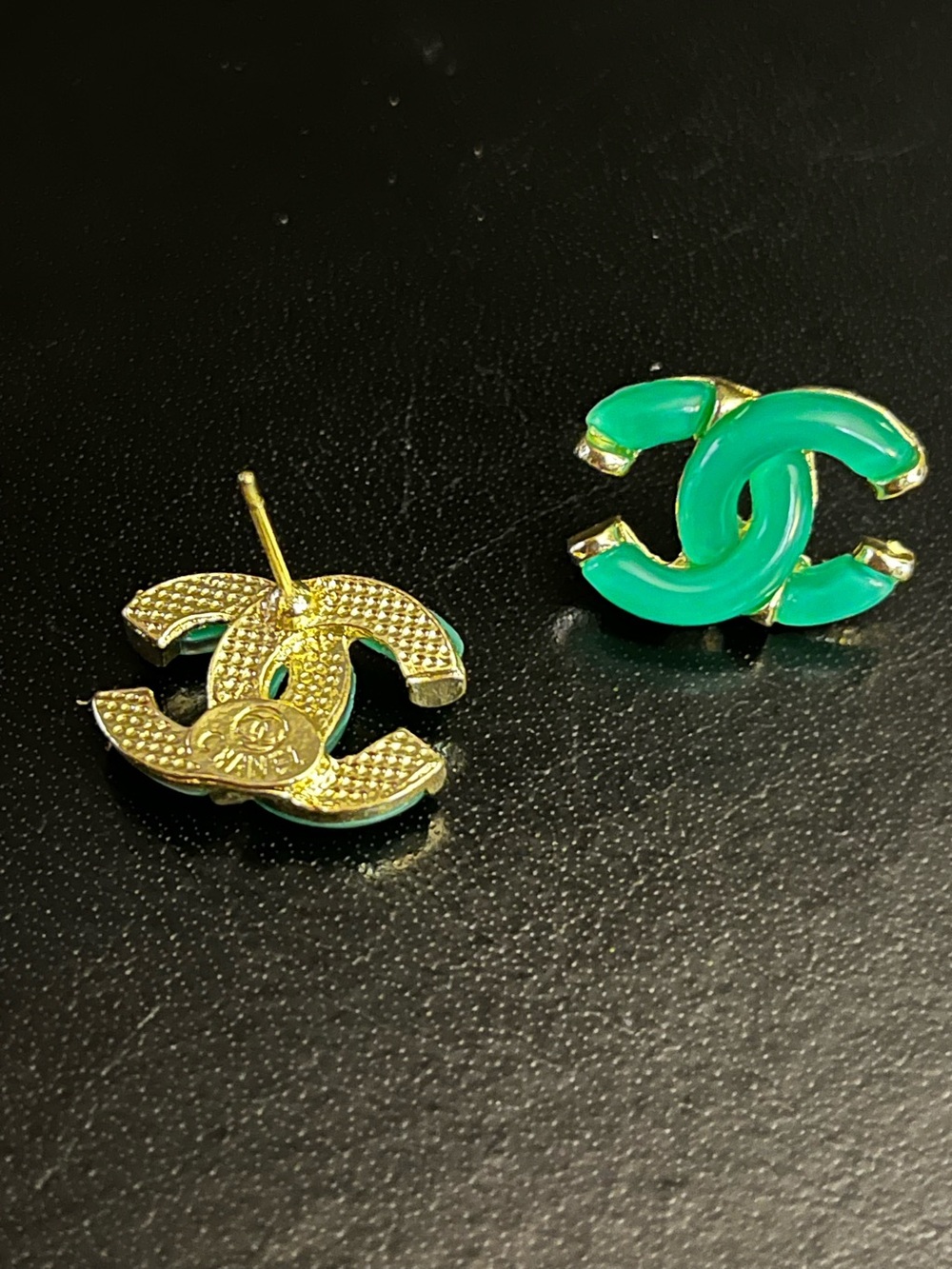 ChaneI Lucite Green Gold Tone Letter Logo Stud Earrings - Picture 4 of 4